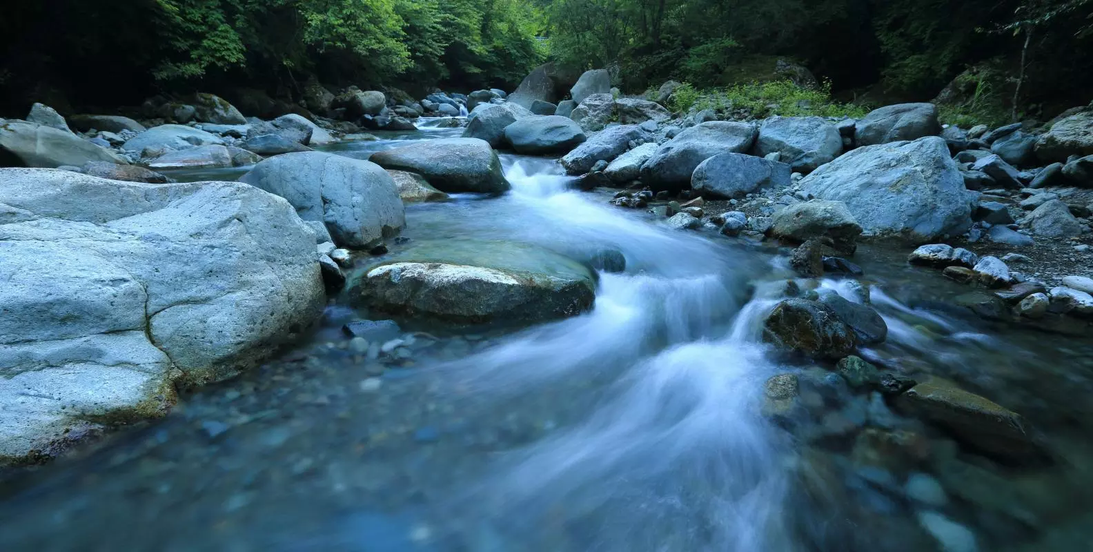 River stream